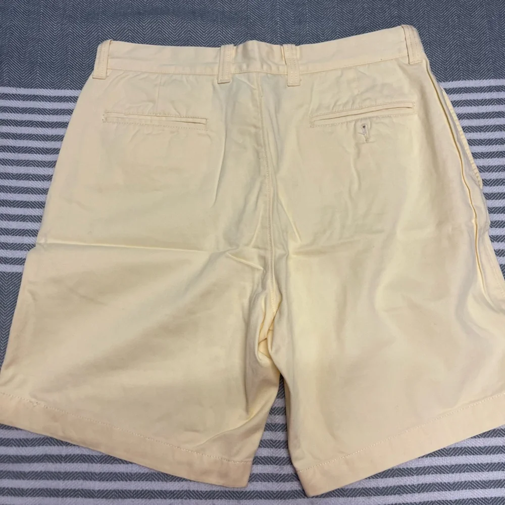 J. Crew Vintage Yellow Cotton Shorts‎ Size 33
